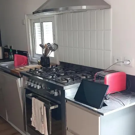 Maison 47m2 Climatise, Piscine,linge Fourni 구장메스트라