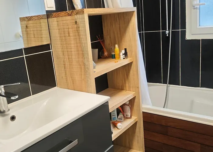 Chalet 47m2 climatisé, piscine,linge fourni Chalet